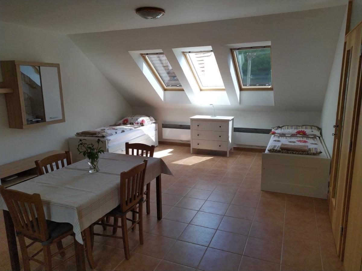 Apartment Koprivovi Němčičky Exterior foto